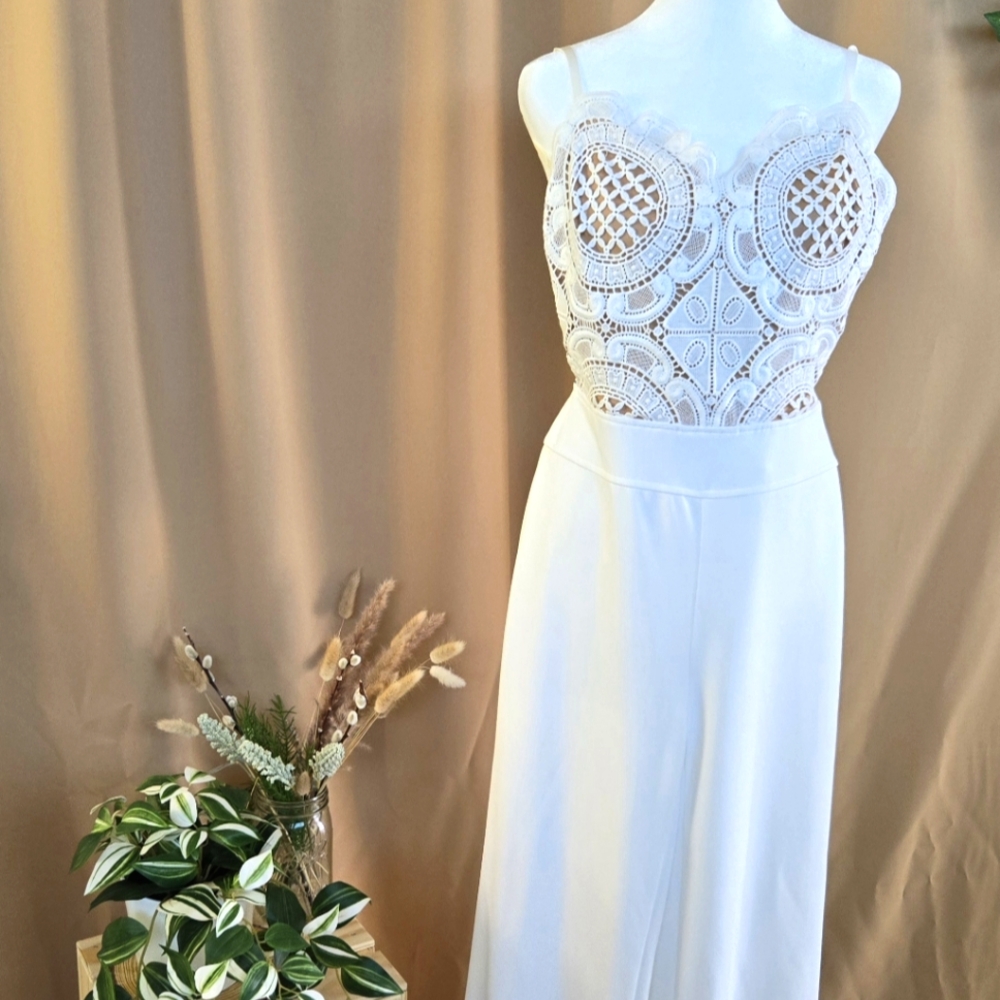 Elegant White Lace Strapples Jumpsuit With Straps